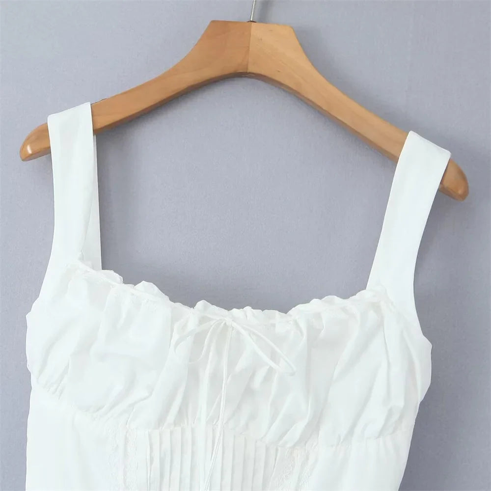 שמלת מיני קיצית פרחונית / לבנה בגזרת A בעיצוב כפרי וינטג' - סופיה