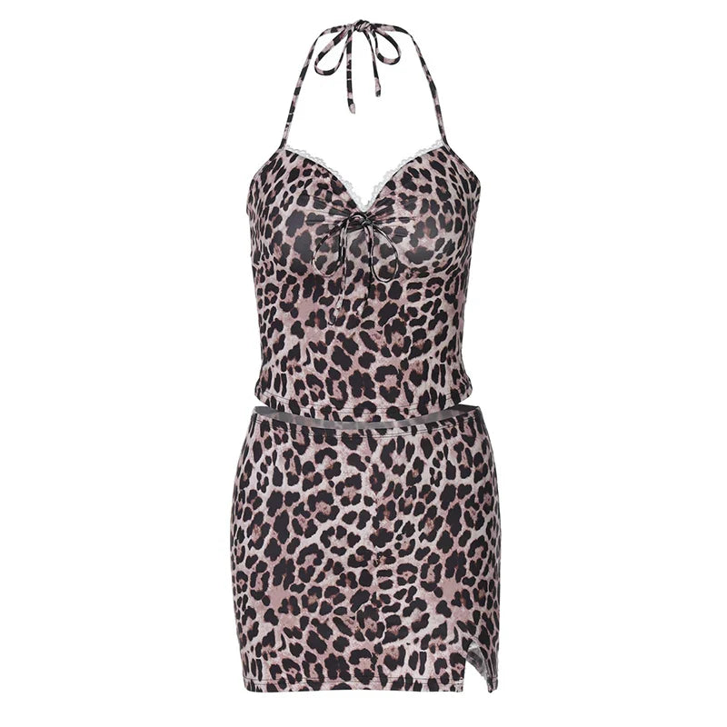 סט שני חלקים מנומר חצאית מיני וטופ קשירה בצוואר בעיטור תחרה - NALA