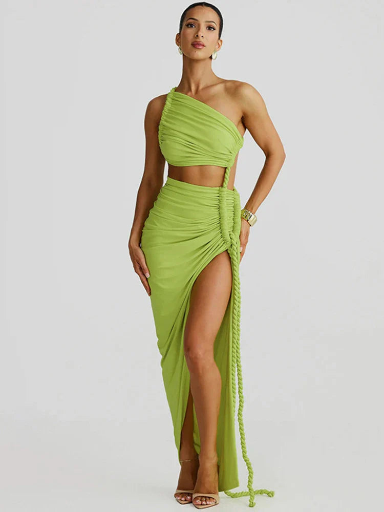 שמלת מקסי כתפייה אחת בעיצוב פתח ושסע בעיטור צמה - פנמה