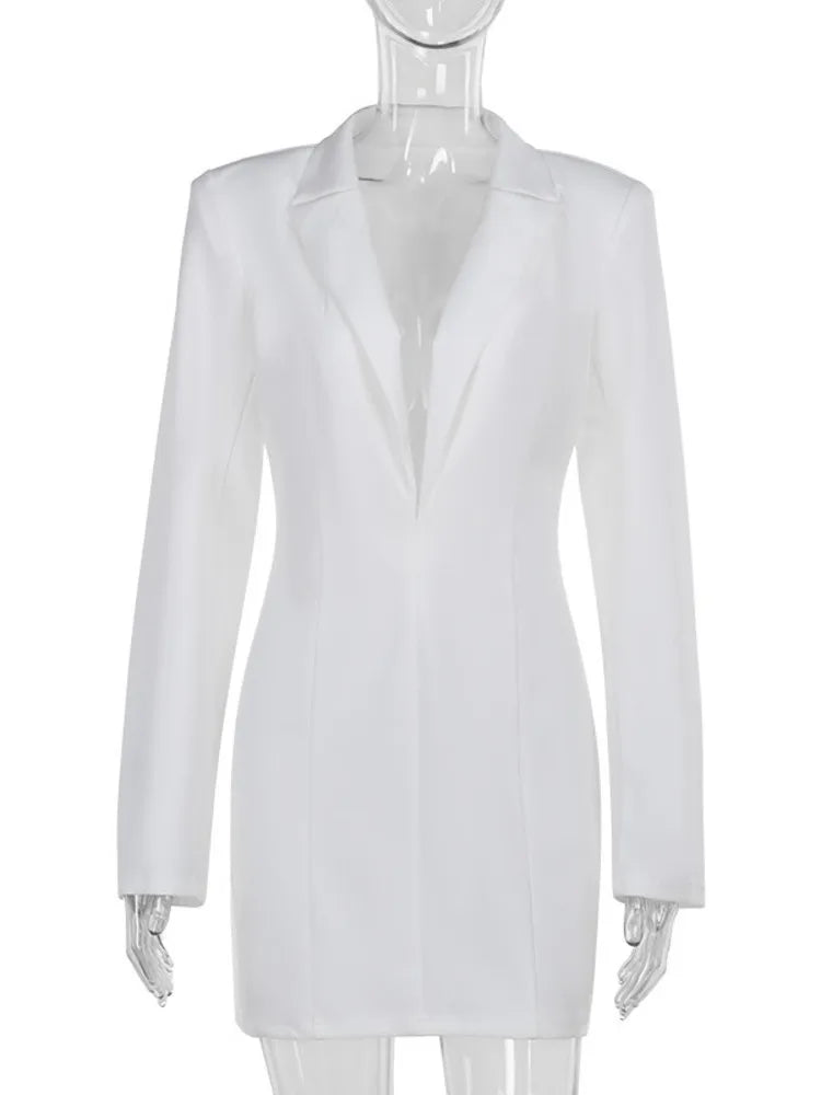 שמלת מיני מחויטת מחשוף V עמוק - היילה