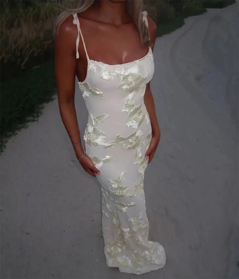 שמלת מקסי קשירה בכתפיות בעיטור רקמת פרחים - מיכל