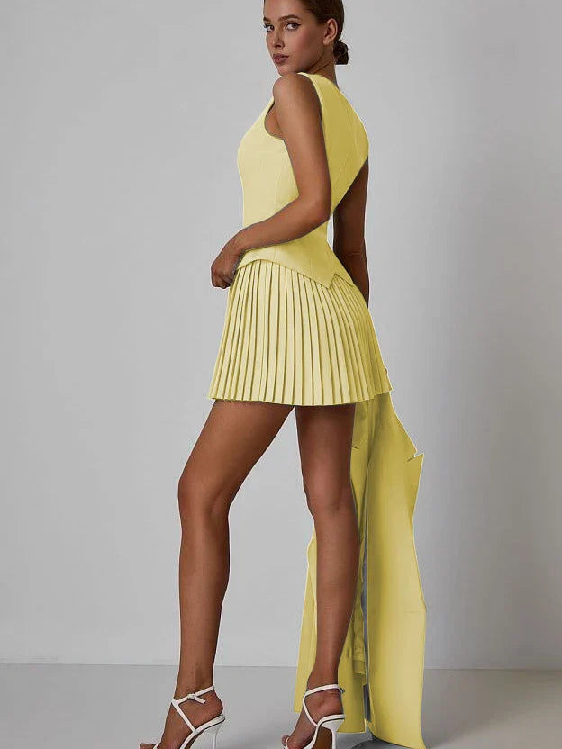 סט שני חלקים מחויט חצאית מיני קיפולים ווסט כפתורים - Jacqueline