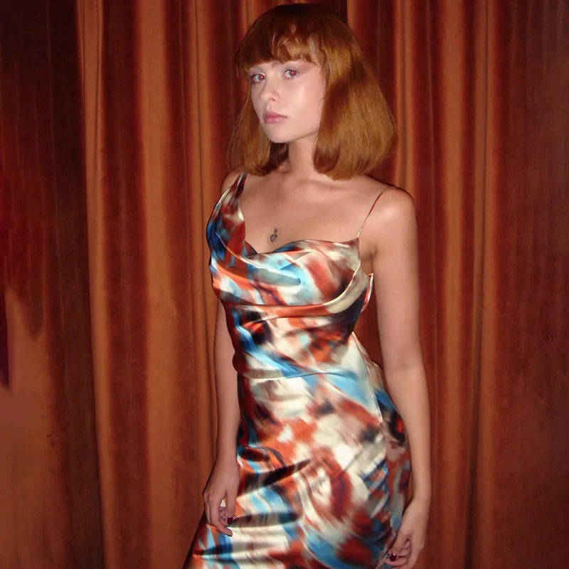 שמלת מקסי סאטן בעיצוב צבעוני - Skylar