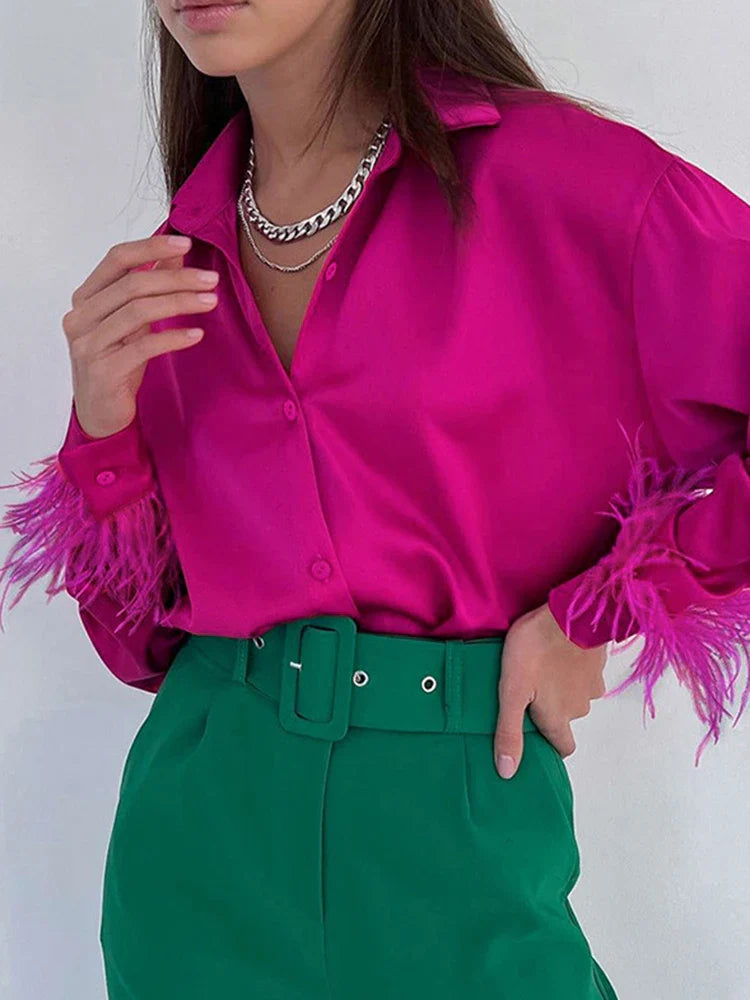 חולצת סאטן בקישוט נוצות - מל