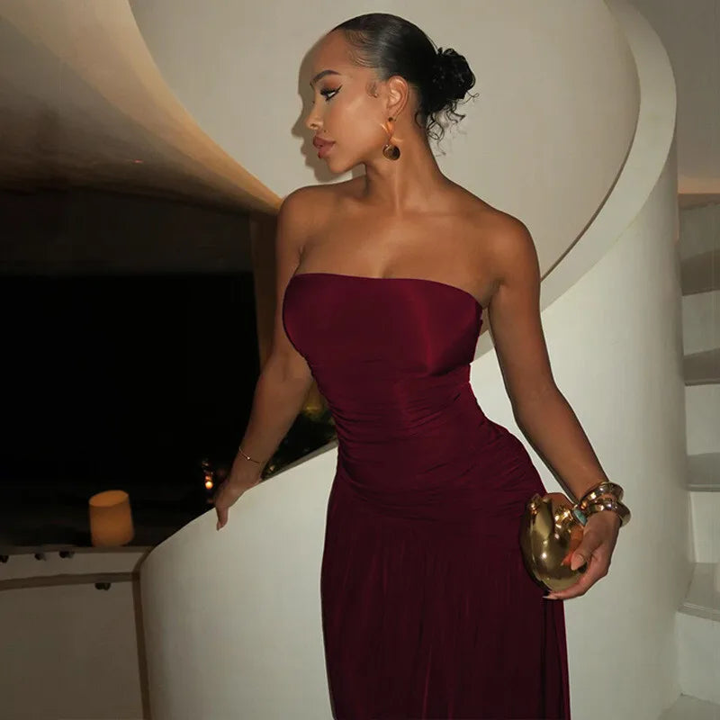 שמלת מקסי סטרפלס כיווצים בעיצוב שסע - ביאטריס