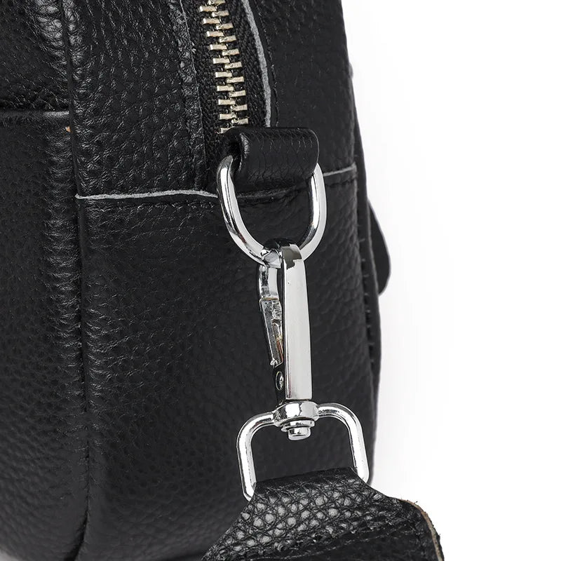 Leather bag with special strap design