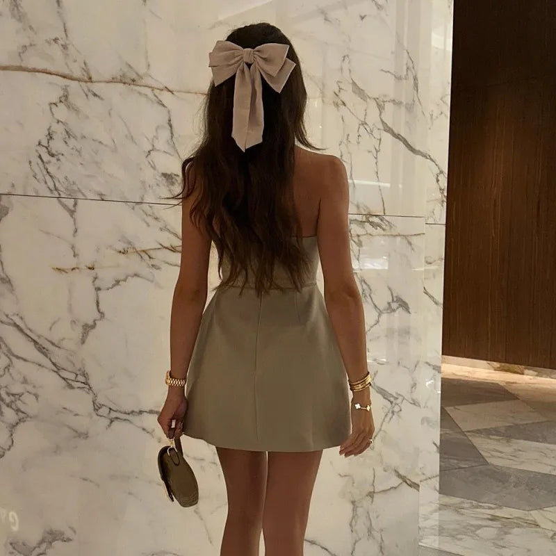 שמלת מיני סטרפלס בגזרת A בעיטור דמויי כיסים - אנחלס