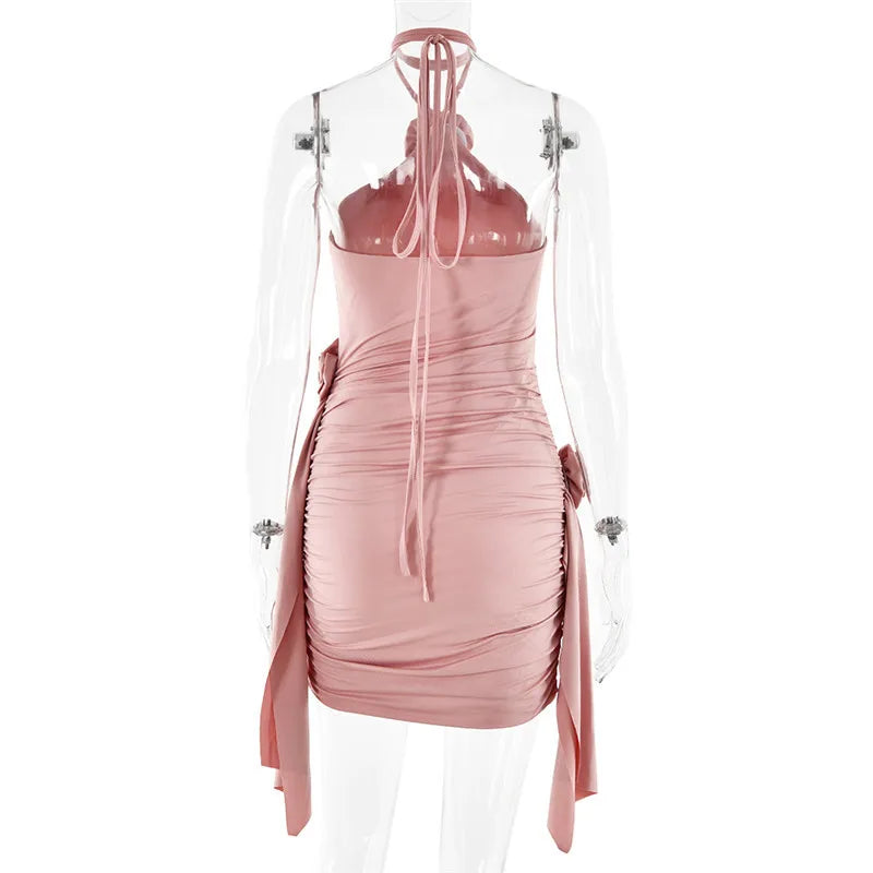 שמלת מיני כיווצים בעיצוב קשירה בצוואר בעיטור אפליקציות פרחים - ג'סמינה