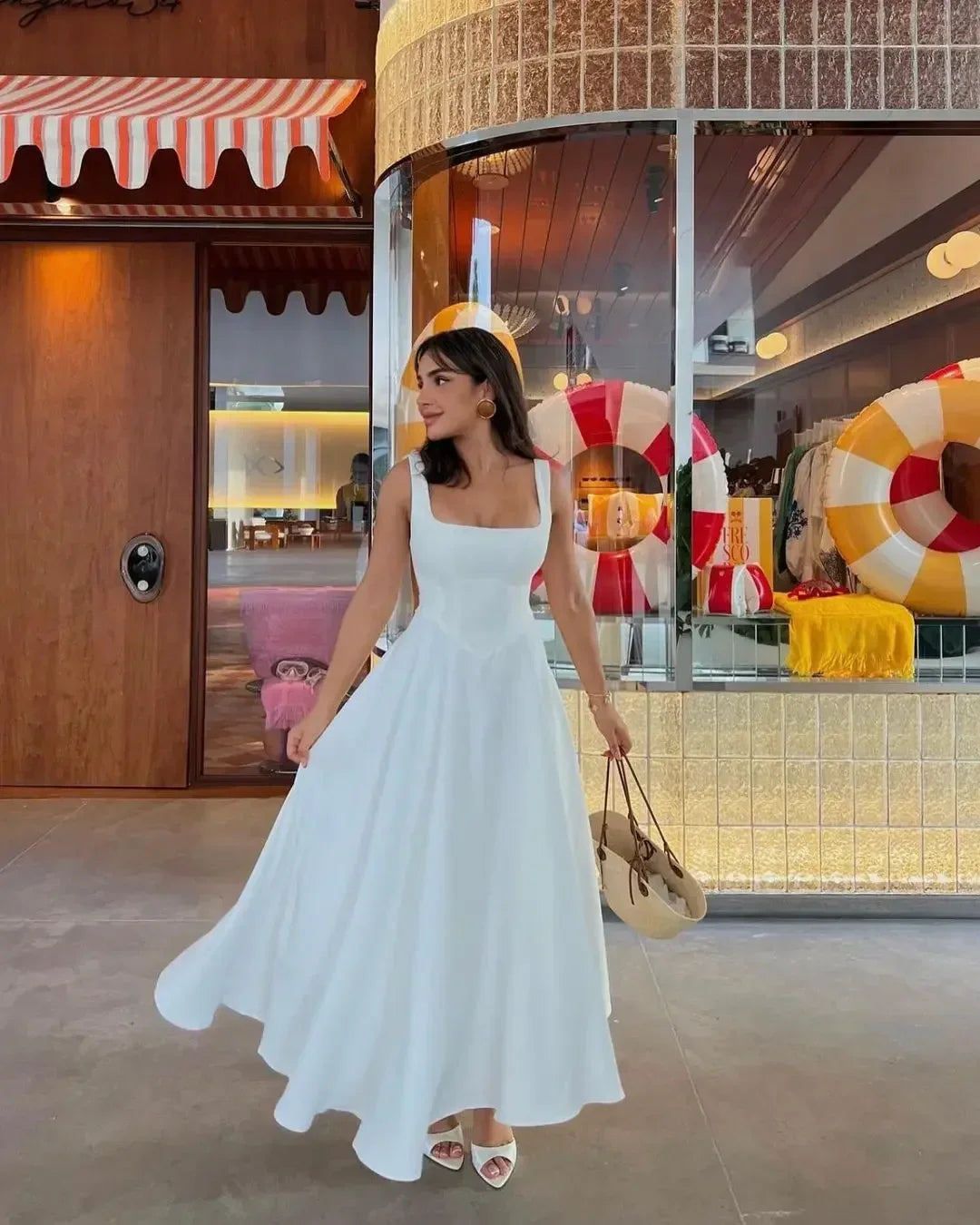 שמלת מידי סאטן בגזרת A - Violette