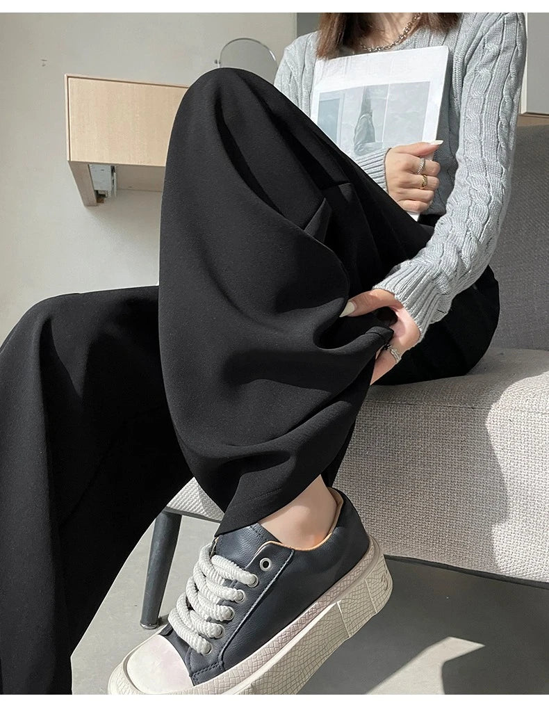 High-waisted tailored pants in a LOOSE design