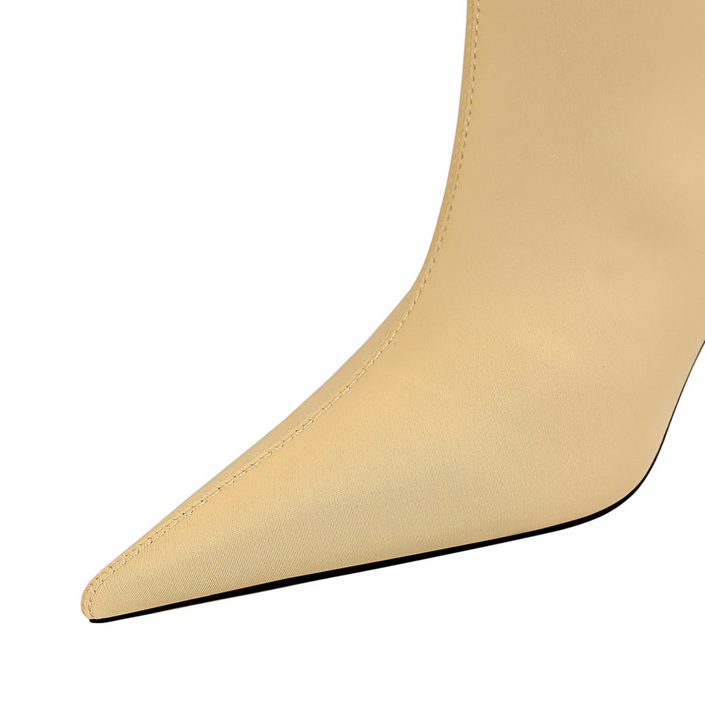 מגפי עקב שפיץ משי - קלואה