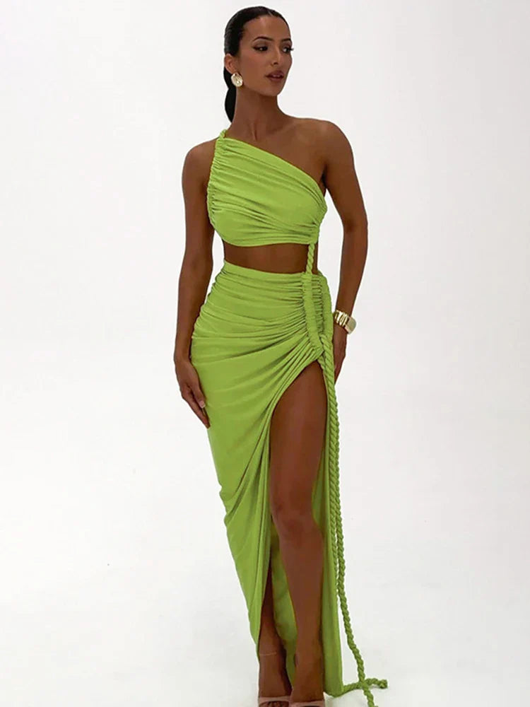 שמלת מקסי כתפייה אחת בעיצוב פתח ושסע בעיטור צמה - פנמה