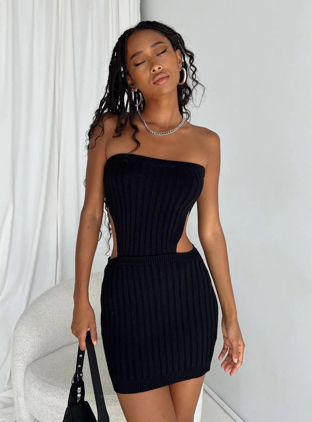 42898916638895|42898916671663|42898916704431