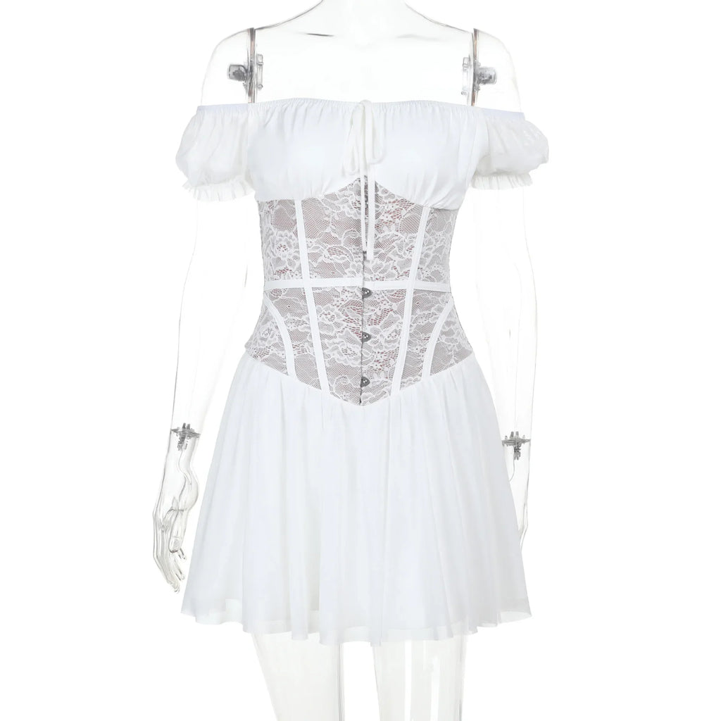 שמלת מיני בלון כתפיים חשופות בעיטור תחרה - פאדג'