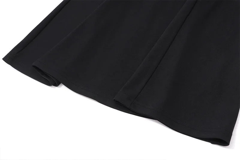 שמלת מיני בגזרת A כתפיים חשופות מחשוף V - AMOR