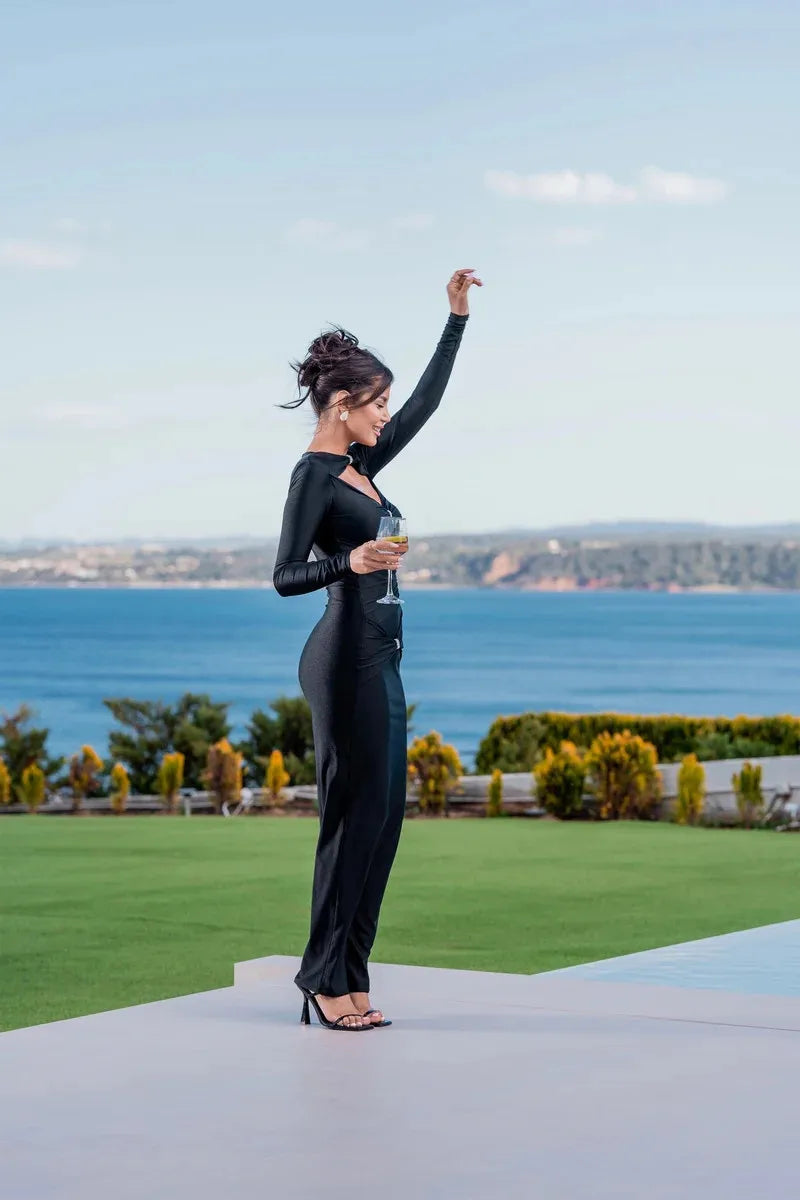 שמלת מקסי אלגנטית בד מחטב בעיצוב פתחים וזרקונים - קסם