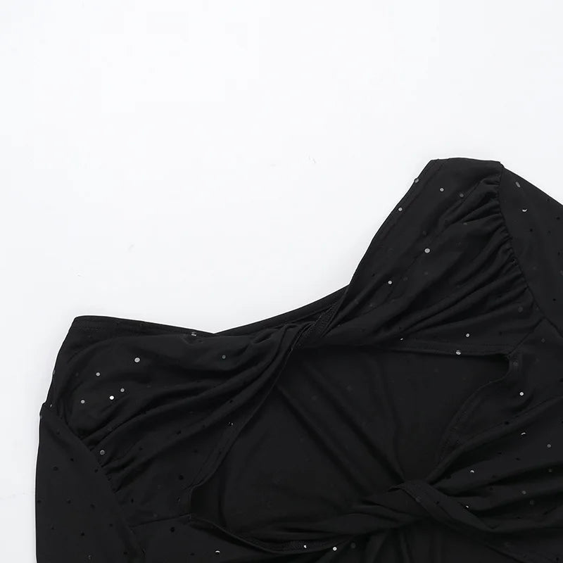 שמלת מיני כיווצים בעיטור נקודות מנצנצות בעיצוב פתחים - אלכסה