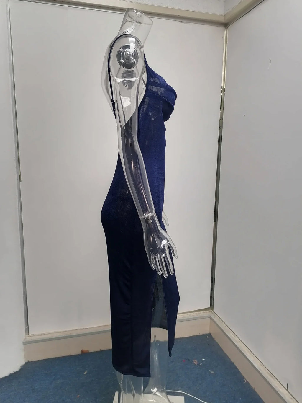 שמלת מידי קיצית סרוגה בעיטור שסע - סמייל