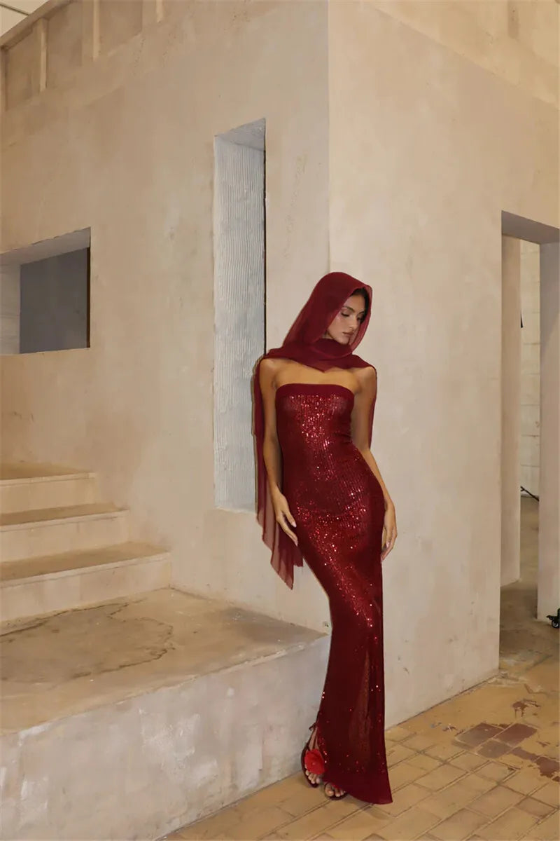 שמלת מקסי סטרפלס בעיצוב פאייטים - WIN D