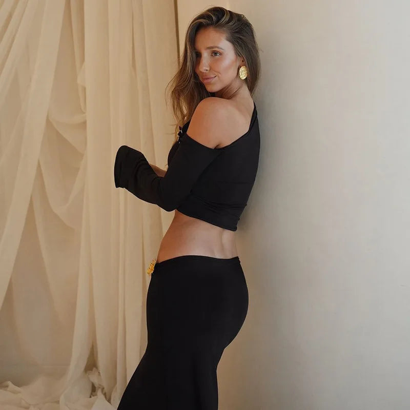 סט שני חלקים בעיטור אבזמי פרחים זהובים חולצה בעיצוב כתף חשופה וחצאית מקסי - צליל