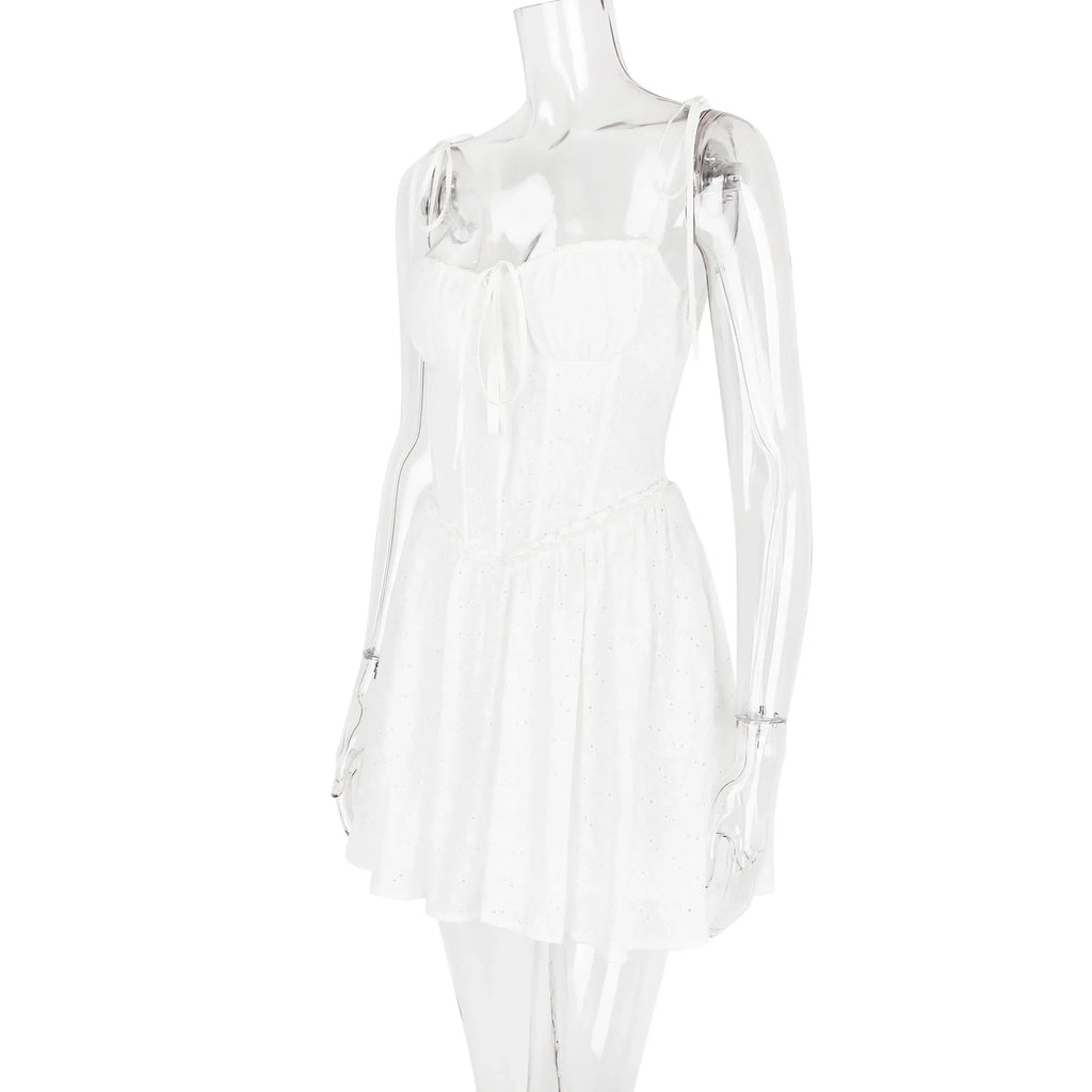 שמלת מיני בגזרת A בעיטור רקמה קשירה בכתפיות - GAYA