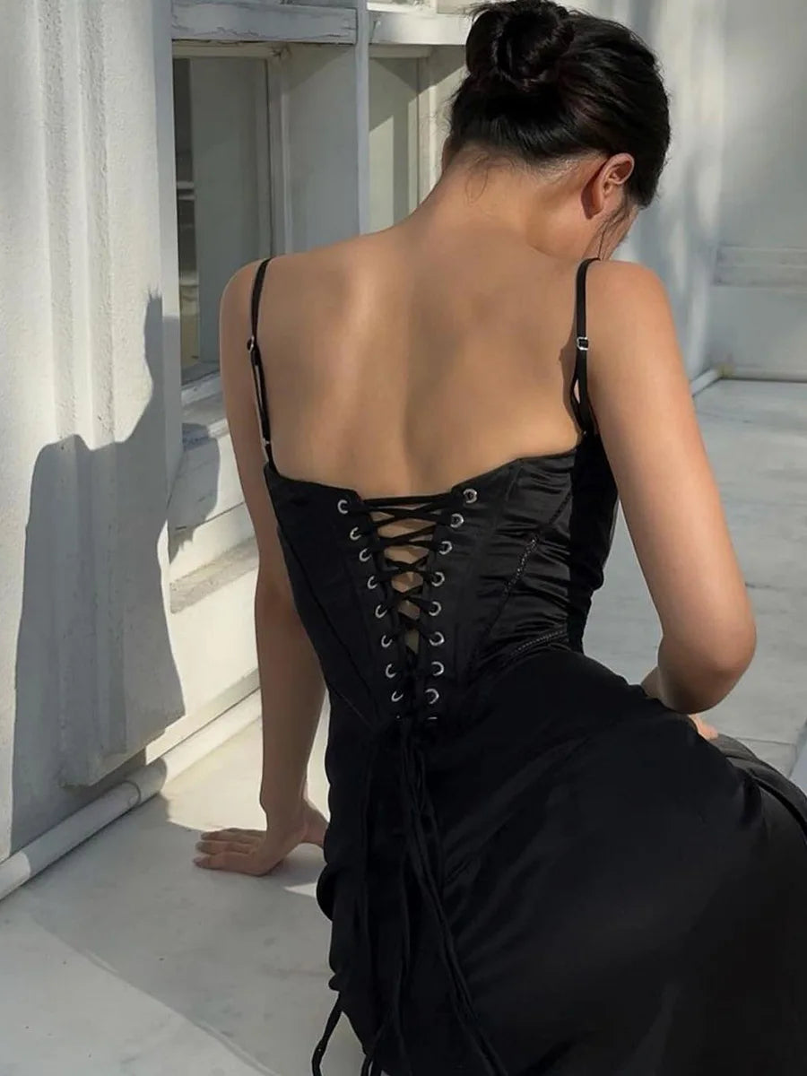 שמלת מקסי סאטן קשירה בגב להצמדה במותן - Lilia