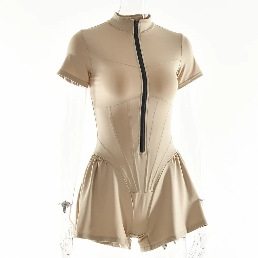 אוברול ספורטיבי קצר בגזר מחוך סגירת רוכסן קדמי - Averie