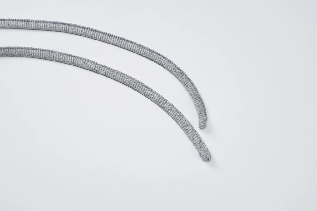 שמלת מקסי כתפיים חשופות בעיצוב שסע כיווצים בעיטור שרוכי קשירה - Aisha