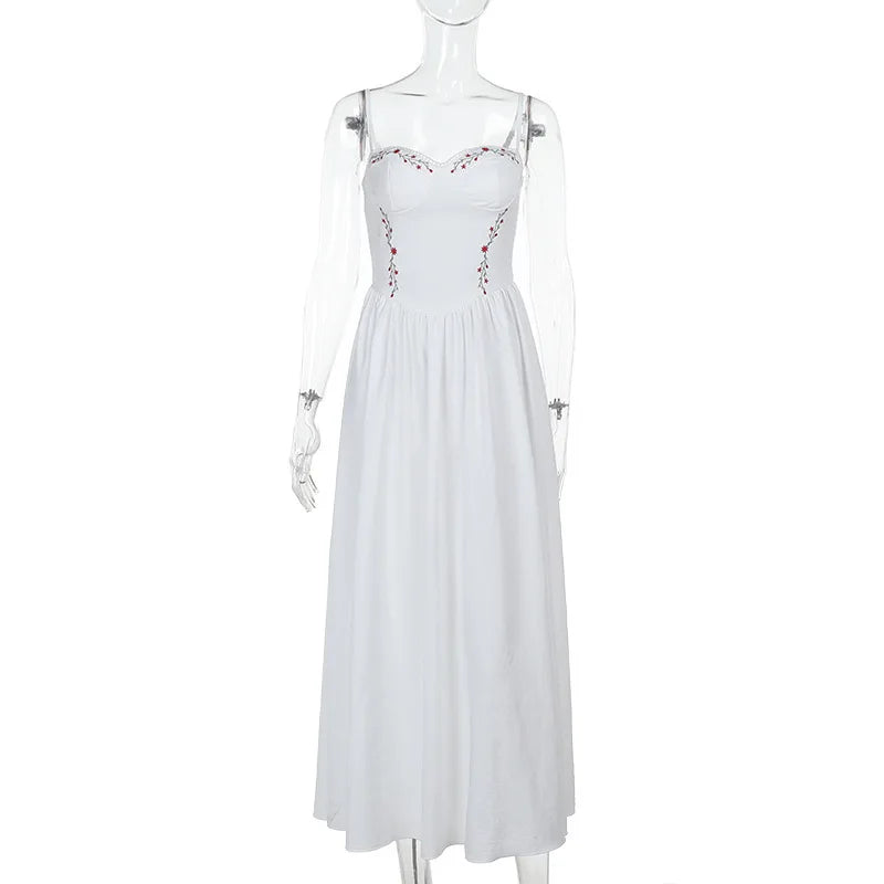 שמלת מקסי בעיצוב כפרי בעיטור רקמת פרחים - בלנקה