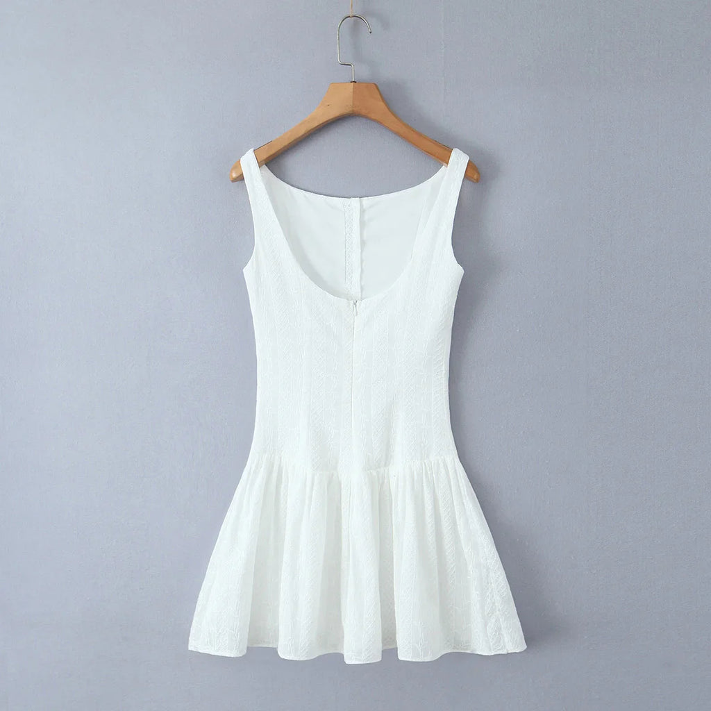 שמלת מיני בעיצוב רקמה בעיטור כפתורים - שקד