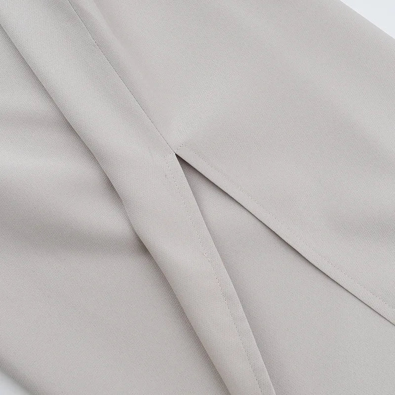 שמלת מידי בד מחטב בעיטור חרוזים בעיצוב שסע - ברברה