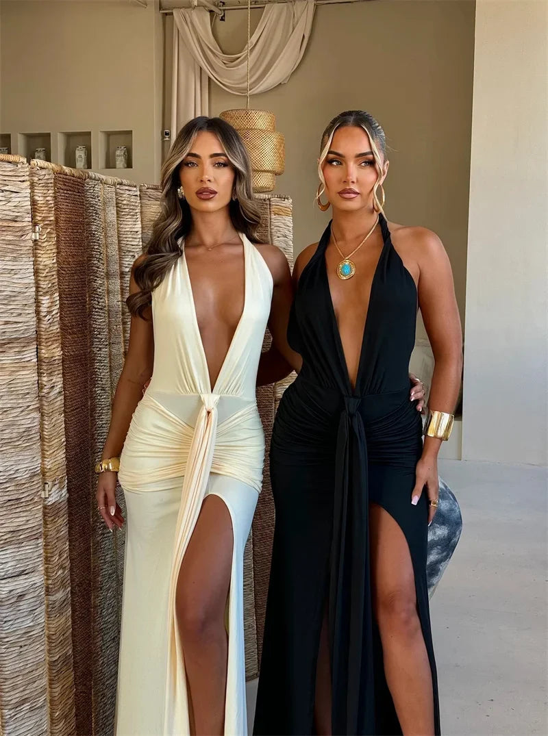 שמלת מקסי בעיצוב מחשוף V עמוק גב פתוח ושסע קדמי בעיטור שובלים וכיווצים - וונדה