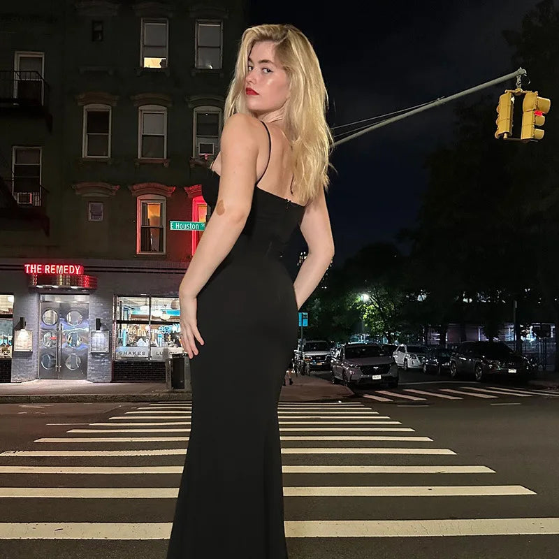 שמלת ערב מקסי בעיטור חיתוכים כיווצים וקשירות - אריקה