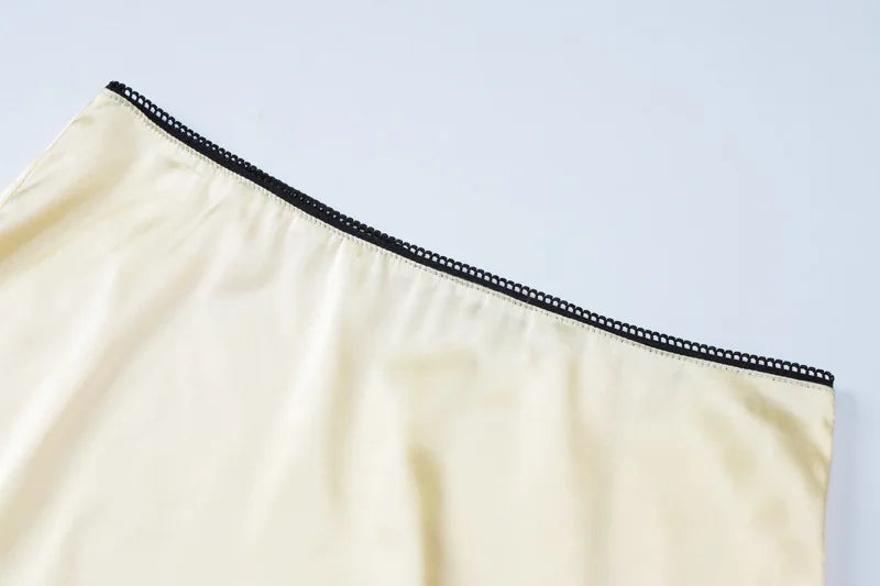 סט סאטן אלגנטי חצאית מקסי וטופ בעיטור פפיון ותחרה - ביאנקה