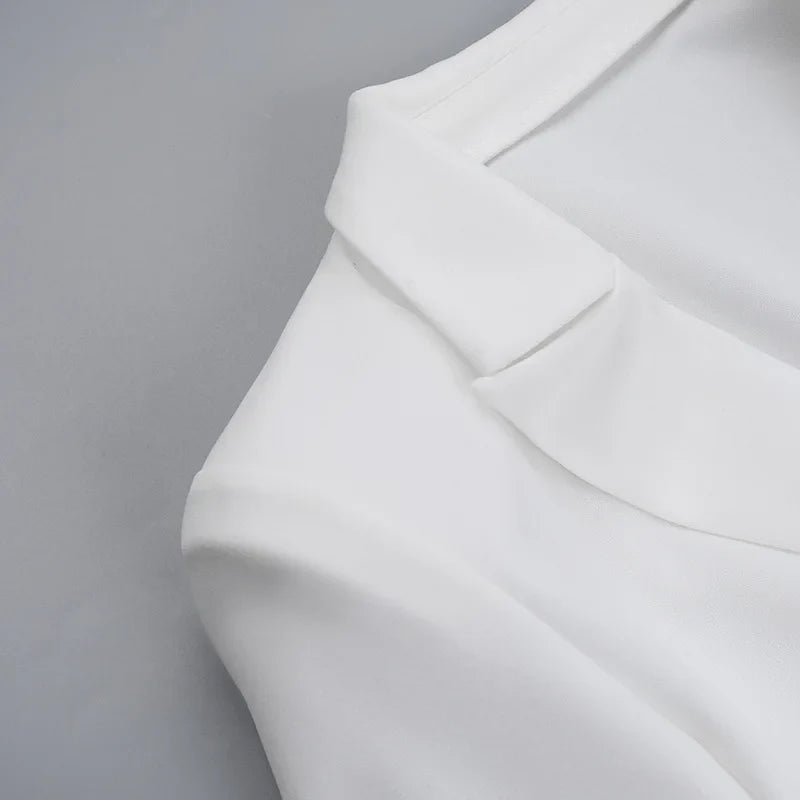 שמלת מיני מחויטת מחשוף V עמוק - היילה