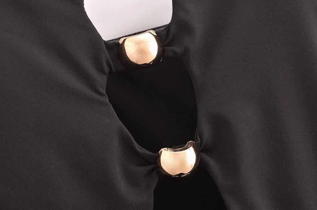 בגד ים שלם סטרפלס בעיצוב אבזמי לב זהב ופתחים - חושן