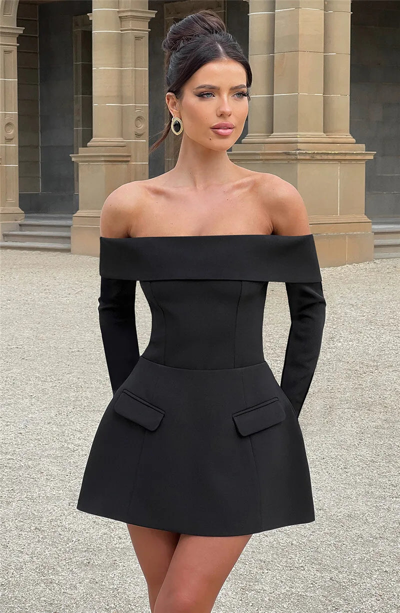 שמלת מיני בגזרת A כתפיים חשופות בעיצוב דמוי כיסים - מייסי