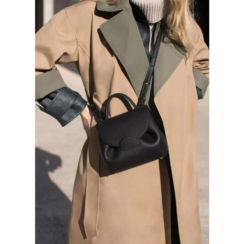 Leather bag with classic design