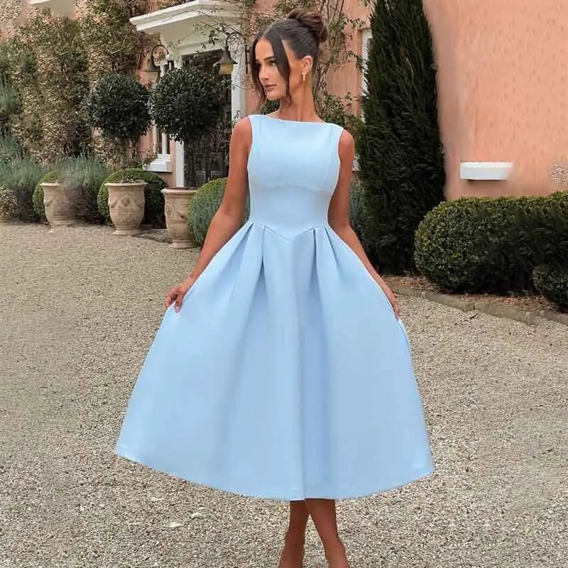 שמלת מידי קלאסית בגזרת A גב פתוח - אלאיה