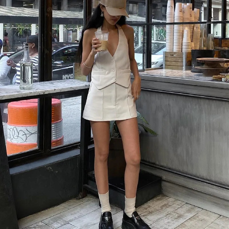 חליפת שני חלקים אלגנטית חצאית מיני ובלייזר קצר כפתורים - דיאן