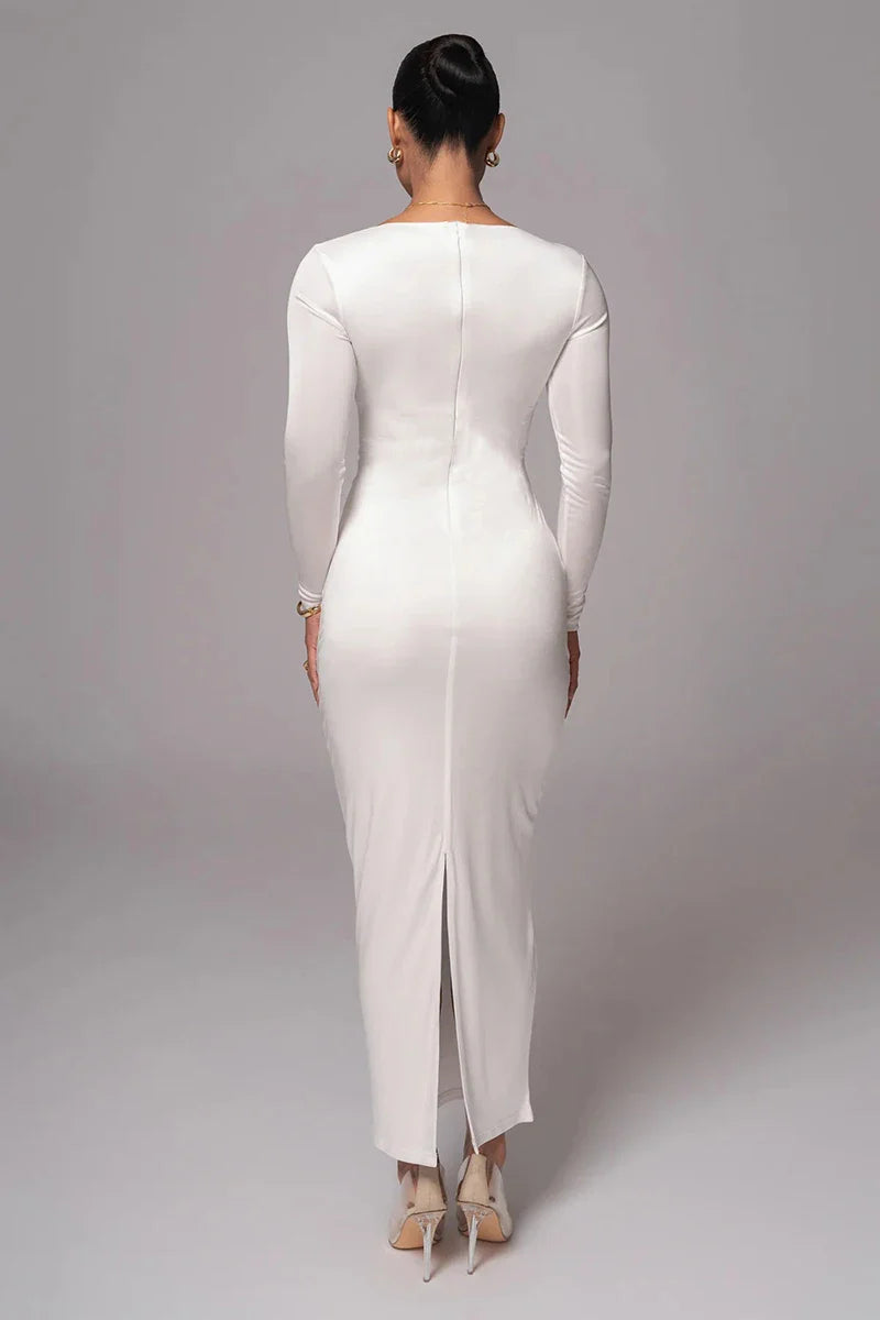 שמלת מקסי צמודה בד מחטב ומחמיא בעיצוב פתחים ואבזמים - לאורין