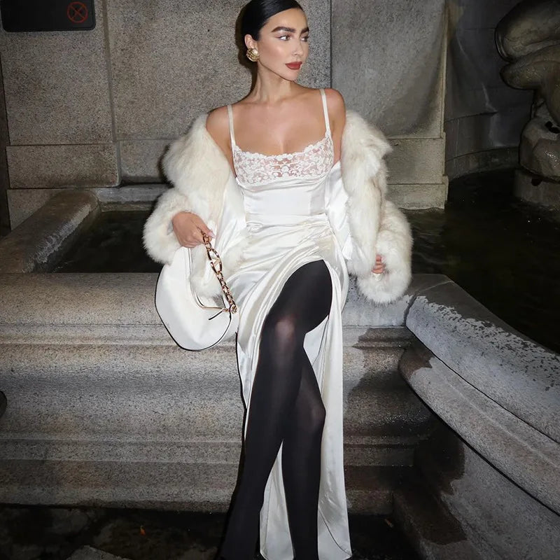 שמלת ערב מקסי סאטן בשילוב שסע בעיטור תחרה - סוואן