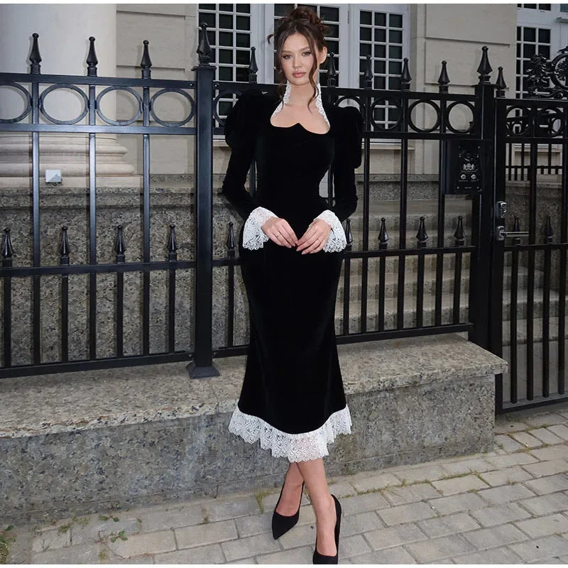 שמלת מקסי קטיפה בעיטור תחרה  - Saylor