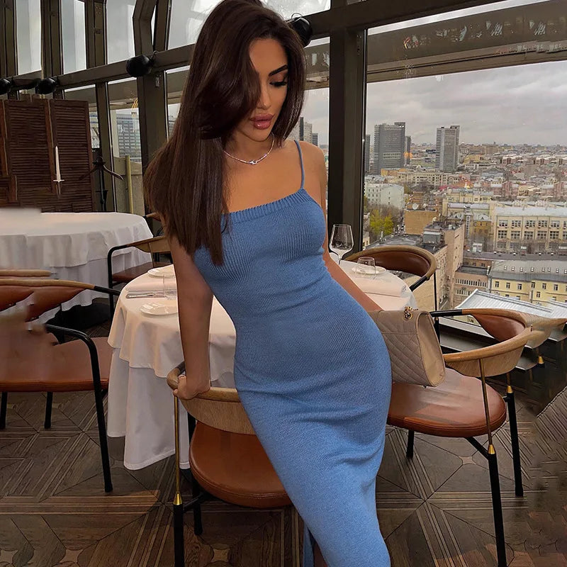 שמלת מקסי סרוגה כתפיות ספגטי קשירות בגב - לוסיה