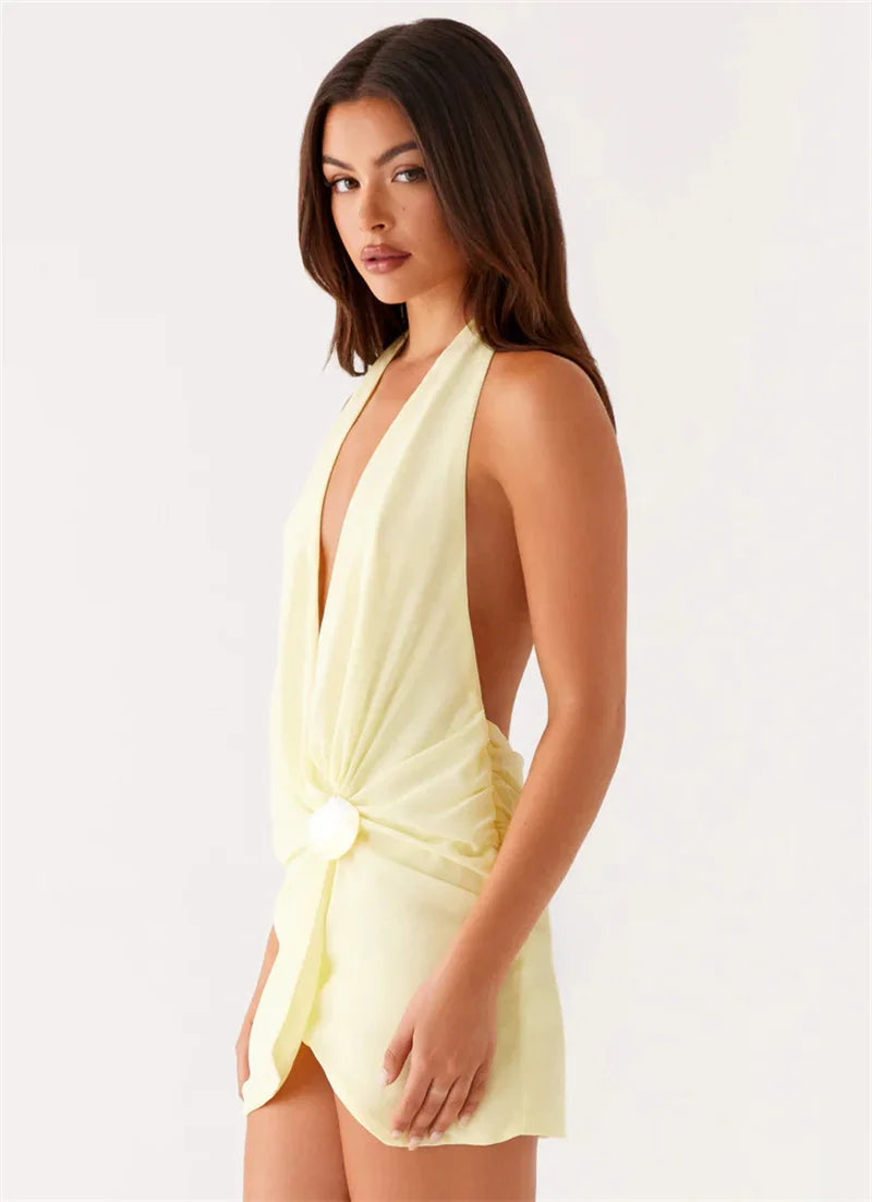 שמלת מיני קשירה בצוואר גב פתוח בעיטור צדפה - מייז