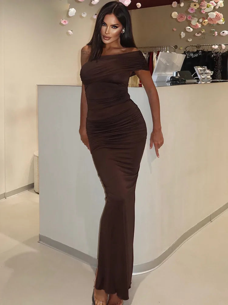 שמלת מקסי כיווצים בעיצוב כתפייה אחת כתפיים חשופות - דולצ'ה