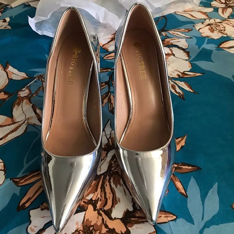 נעלי עקב מבריקות במגוון גבהים - היילי