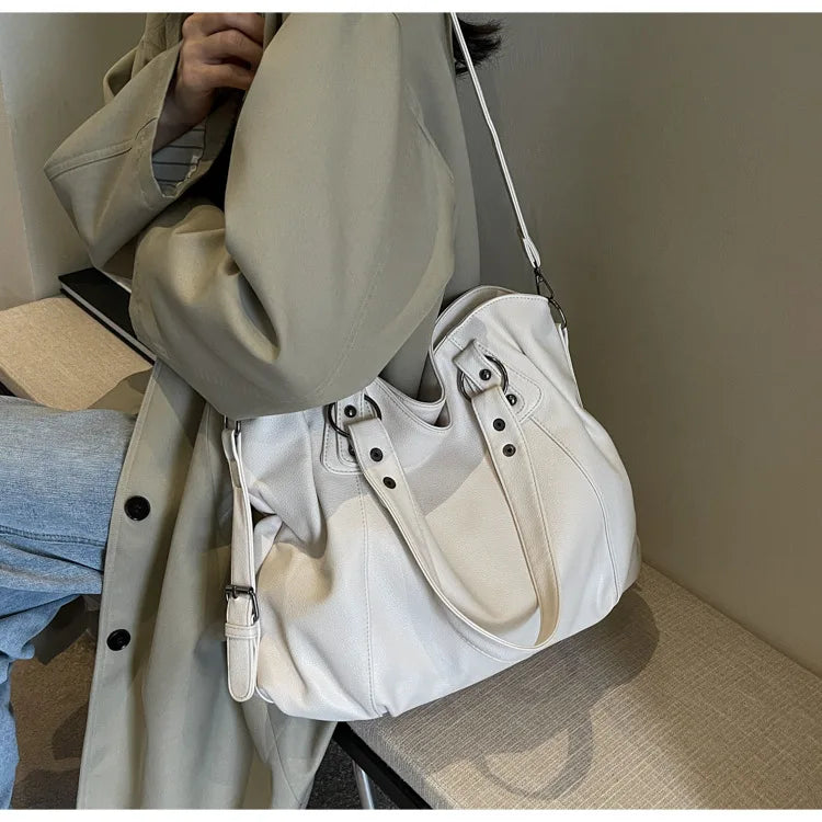 Retro design faux leather bag