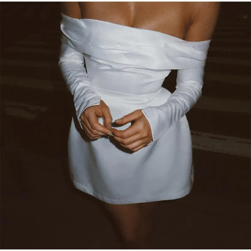 שמלת מיני בגזרת A כתפיים חשופות - מירנדה