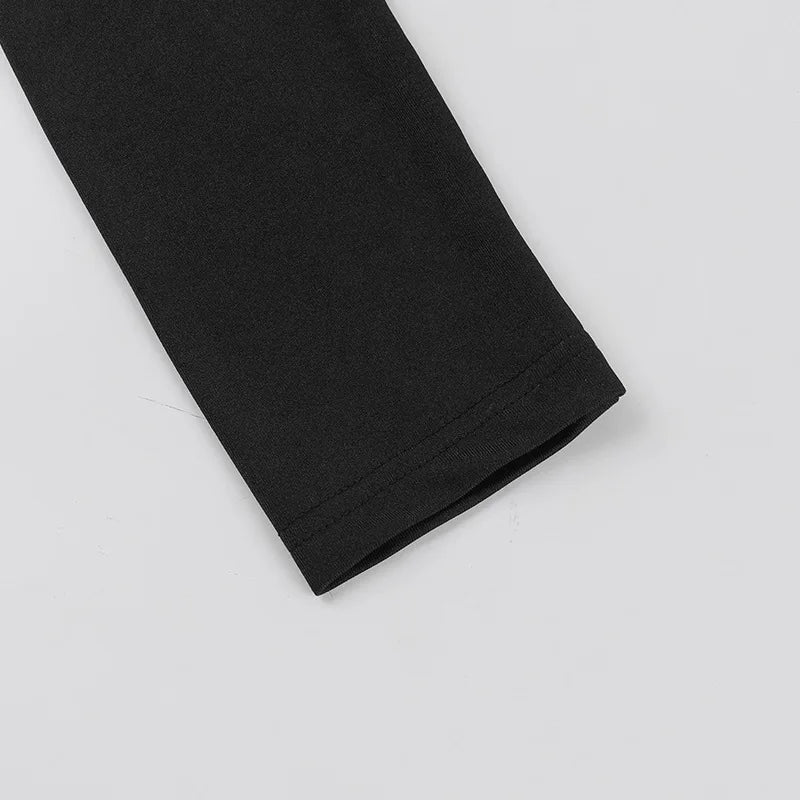 שמלת מיני צמודה בעיצוב פתחים ואבזמי זרקונים - מייס